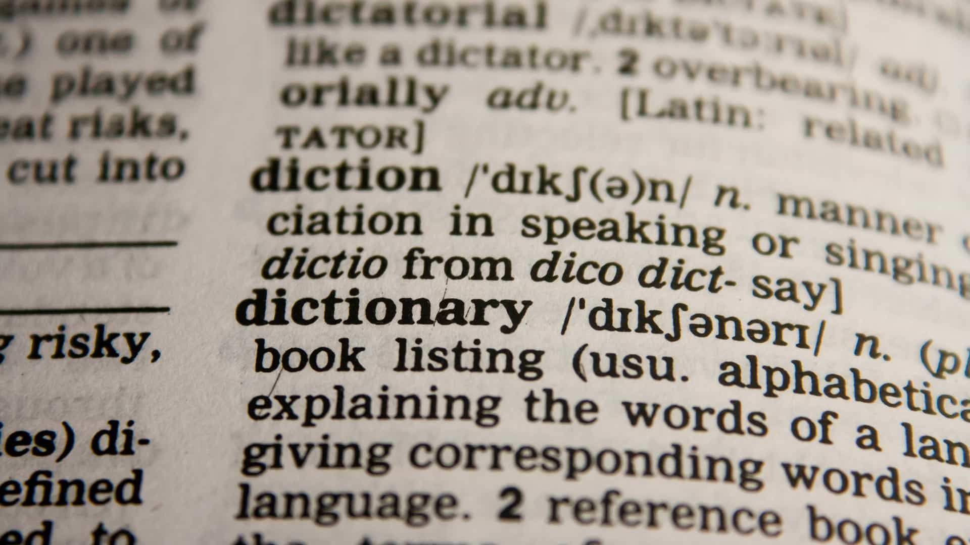 Il potere ed il grigiore delle parole nella comunicazione d'azienda